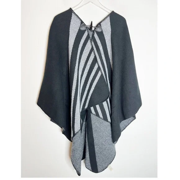 Soft Surroundings Whistler Poncho wrap cape black - Picture 2 of 6